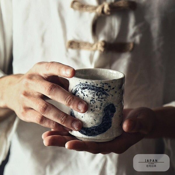 Tasse japonaise en céramique dessinée main « Tsukuda »